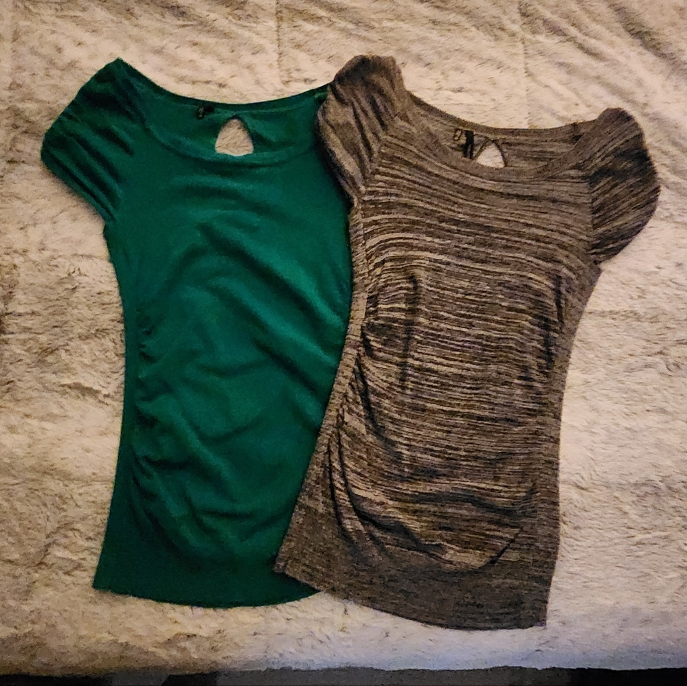 Two Cap Sleeve Maurices Knit Tops With Key Hole Back